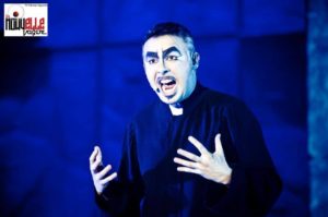 Marco Manca nei panni di Frollo in Notre Dame de Paris